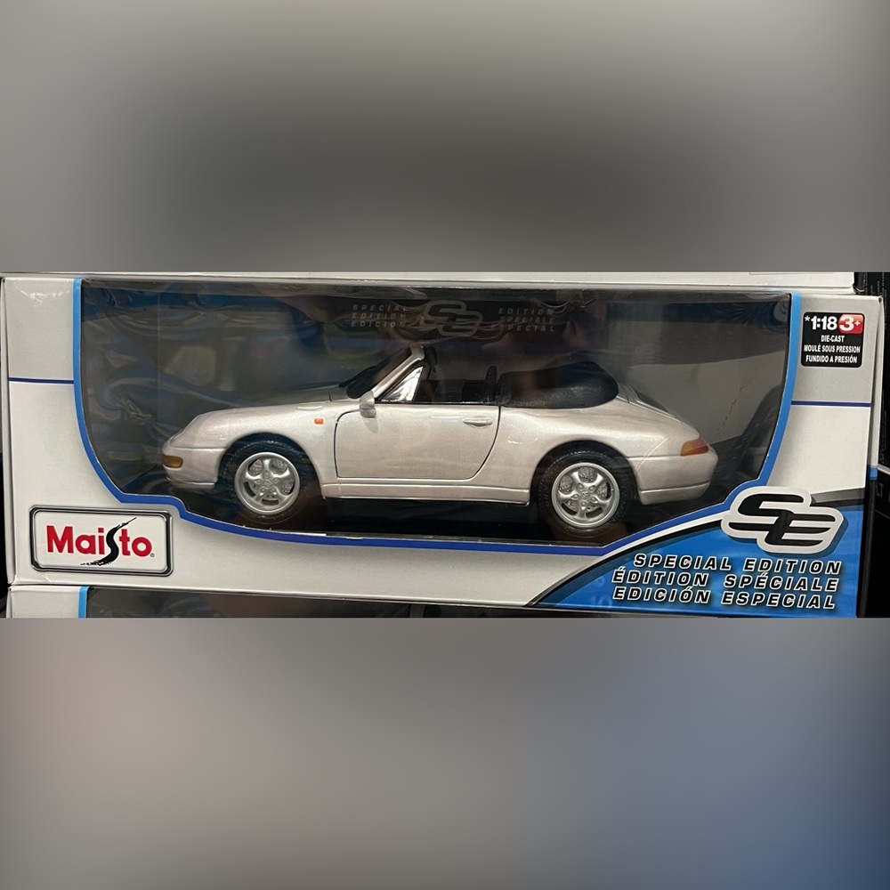 Maisto white Porsche 911 Carrera Toy Car - Kids Vehicles